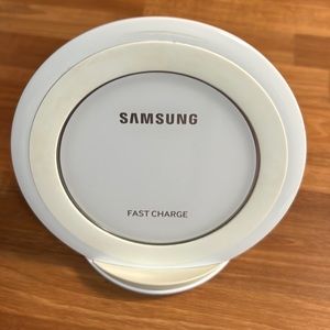 Samsung EP-NG930 Black Wireless Fast Charging Stand